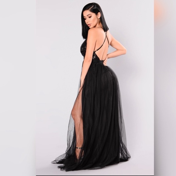 FASHION NOVA DRESS - Picture 2 of 5